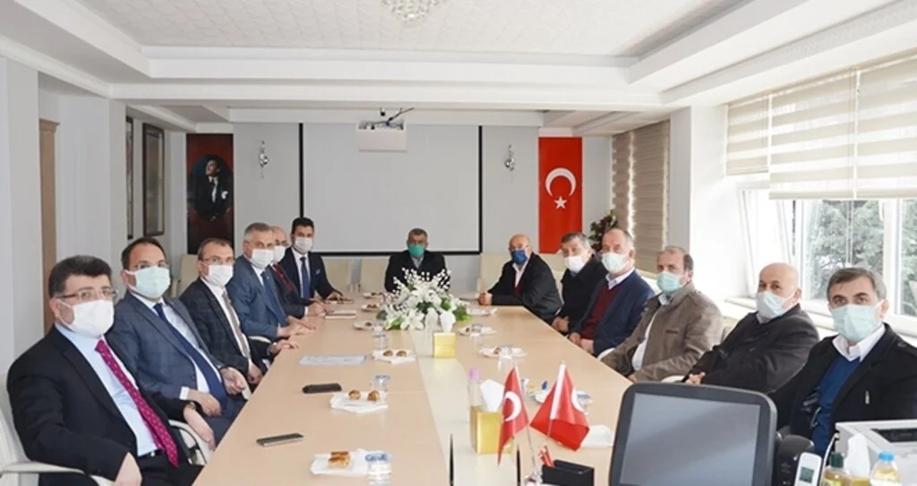 Kaymakam Ertürkmen muhtarları dinledi 