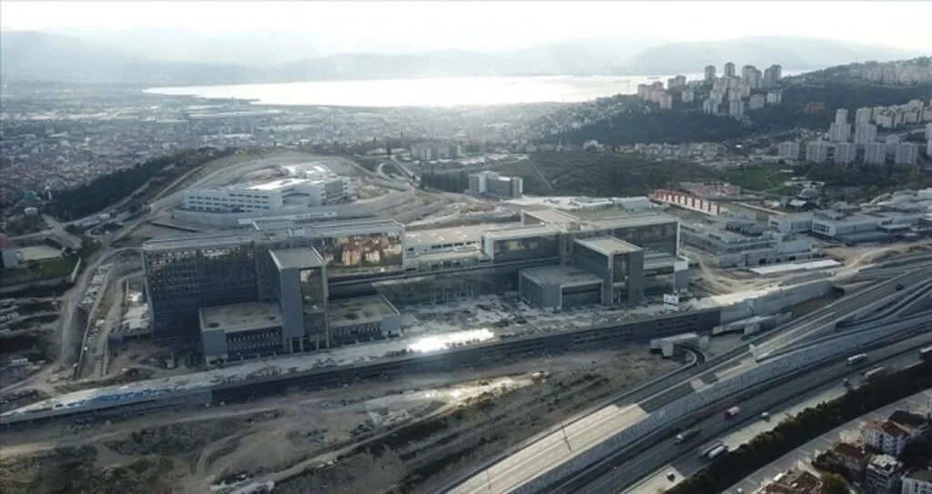 Kocaeli Şehir Hastanesi inşaatının yüzde 74'ü tamamlandı
