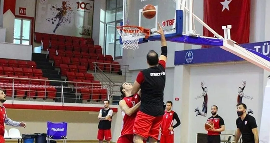 Lider Samsunspor Basketbol Budo Gemlik Basketbol'a Bileniyor