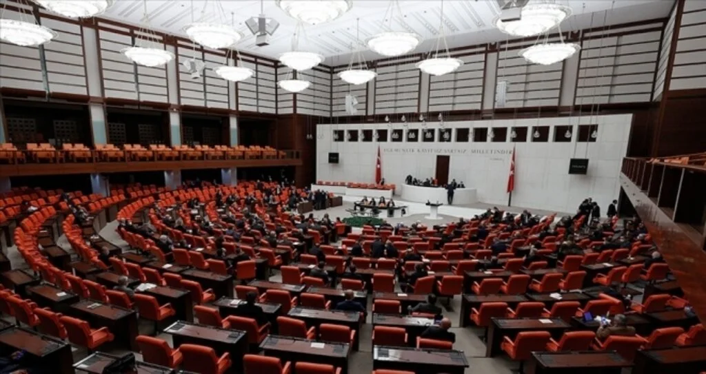 Mobil telefon kapsama alanı ve internet hizmetlerine ilişkin düzenlemeleri de içeren teklif TBMM Başkanlığına sunuldu