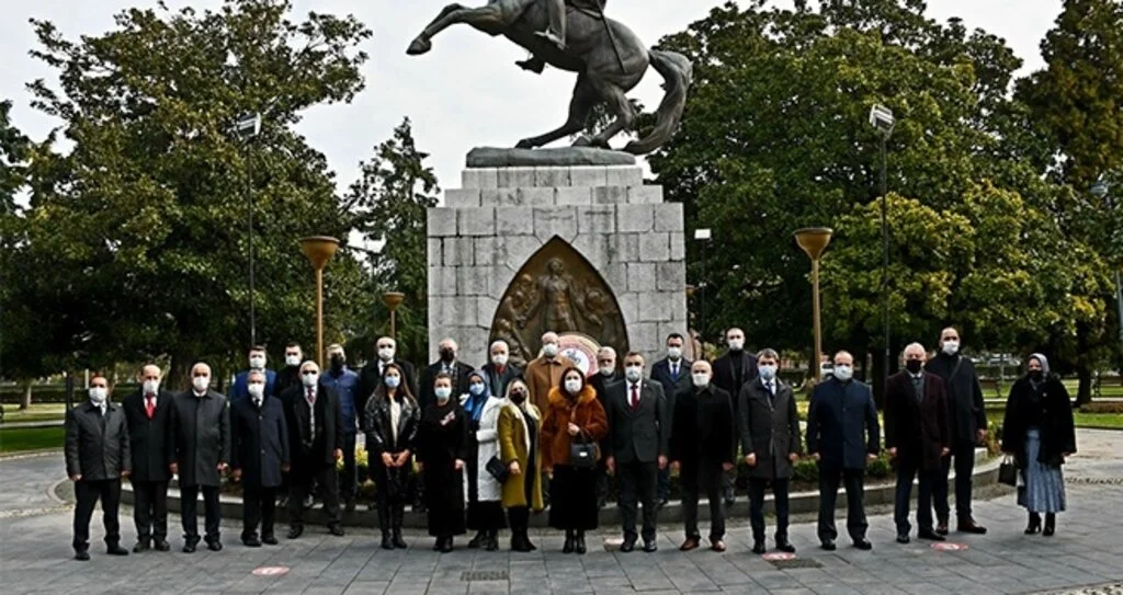 Muhasebeciler Ata'nın huzurunda