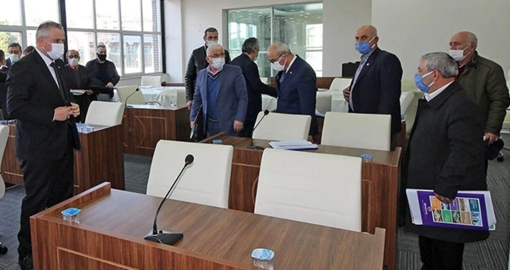 Oda başkanlarından yeni meclis salonuna tam not