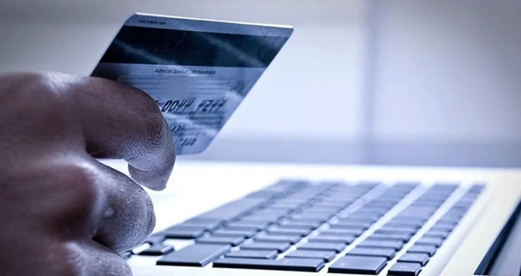 Online alışverişi korkarak yapıyoruz