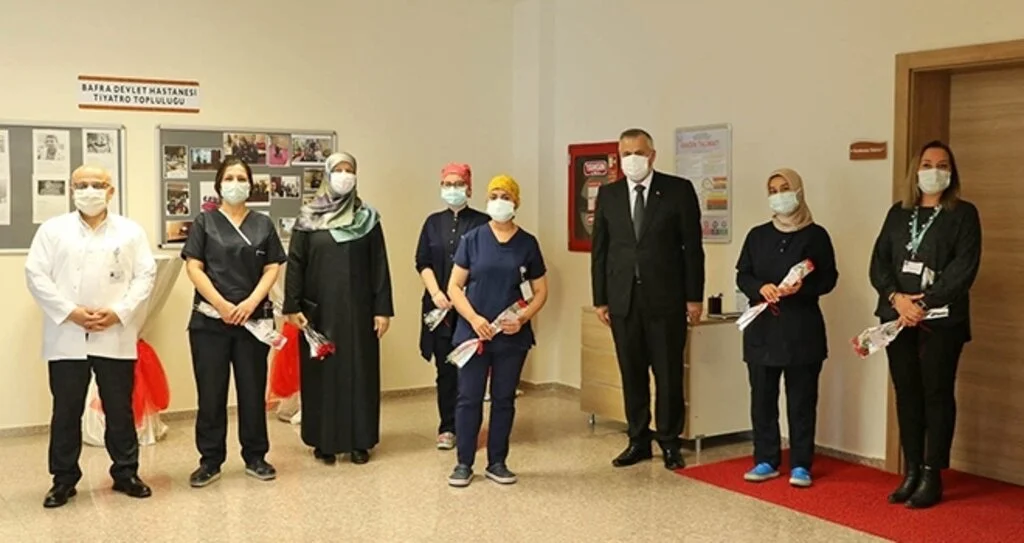 Sağlıkçılara sürpriz ziyaret