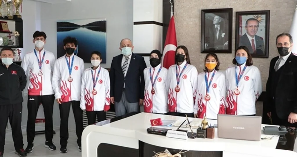 Samsun Gençlik ve Spor İl Müdürü İsmail Hakkı Kasapoğlu Teakvondocuları Ağırladı