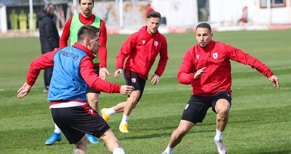 Samsunspor'da Altınordu maçı hazırlıkları sürüyor