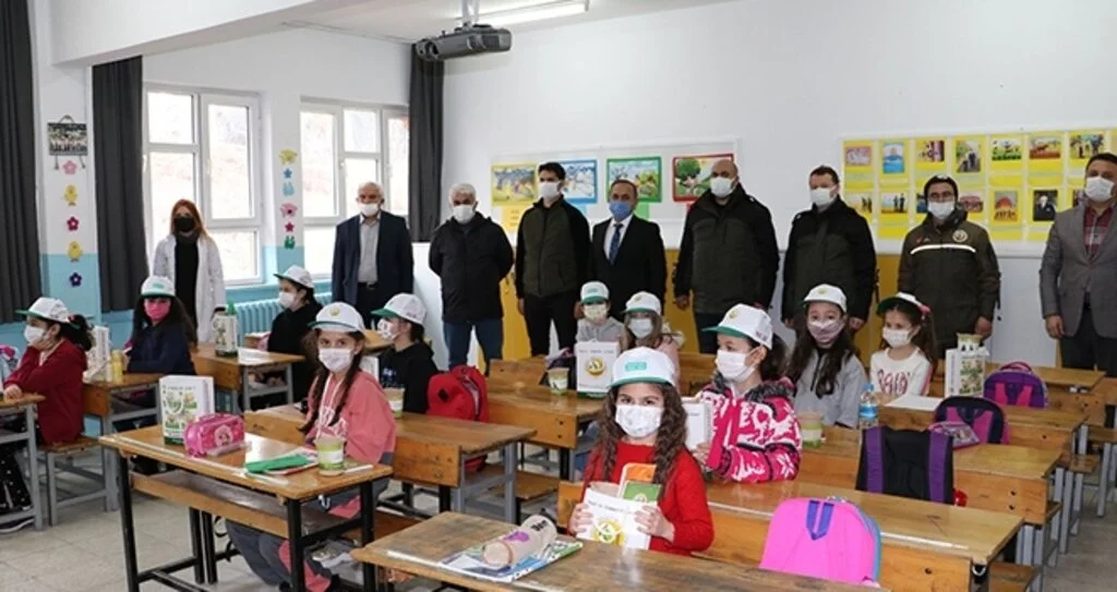 'Tohumdan fidana fidandan ağaca'