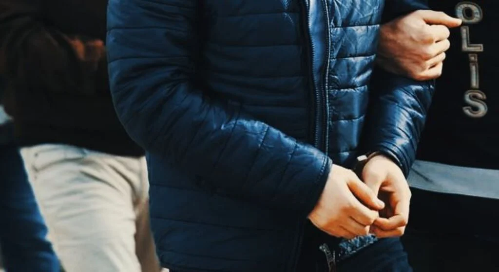Bekar evinde uyuşturucu ticaretine 15 yıl hapis