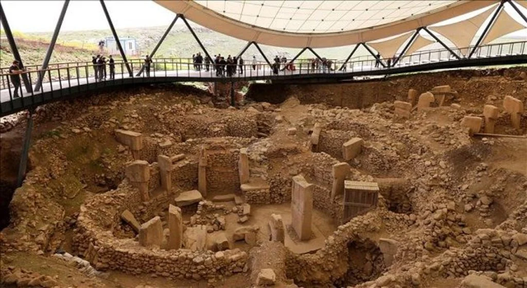Göbeklitepe ve Türklerin Tarih Boyunca Kullandığı Alfabeler Bir Bağlantı İçeriyor Olabilir mi?