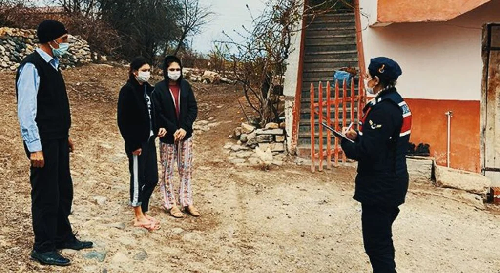 Havza’da jandarmadan 3 günlük kısıtlamada yoğun mesai
