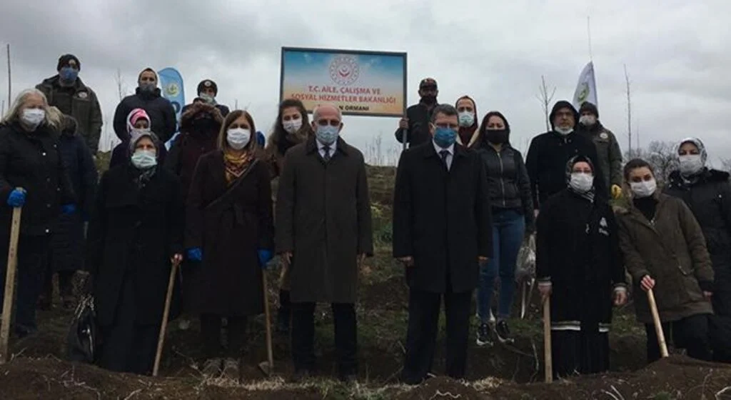 Mercan Ormanı'na hatıra fidanlar dikildi