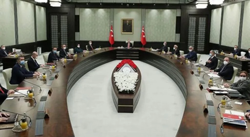 Ramazan'da tam kapanma olacak mı? Gözler kabine toplantısına çevrildi