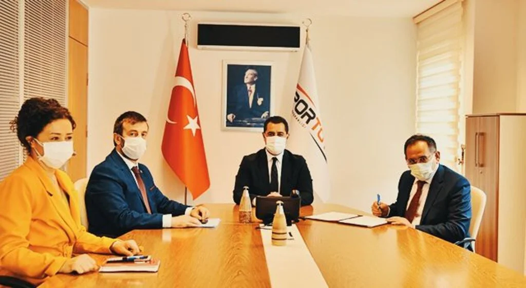 Samsun'a 3 spor tesisi için imzalar atıldı