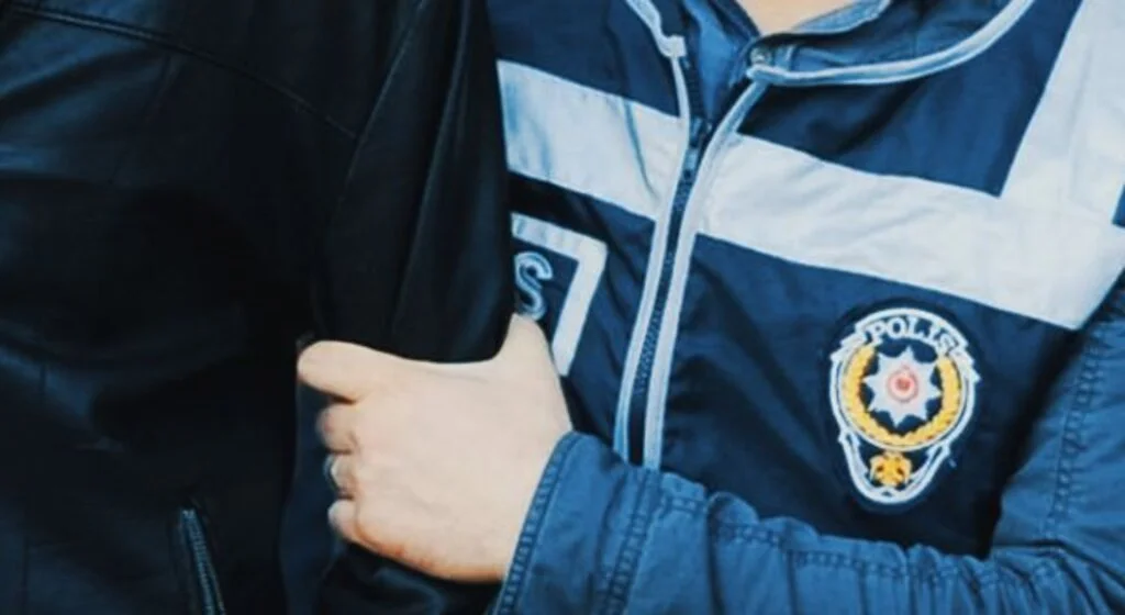 Samsun'da hastanede polis memurunu darbeden kişi adli kontrolle salıverildi