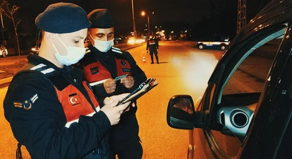 Samsun'da jandarmadan sokağa çıkma kısıtlamasında denetim