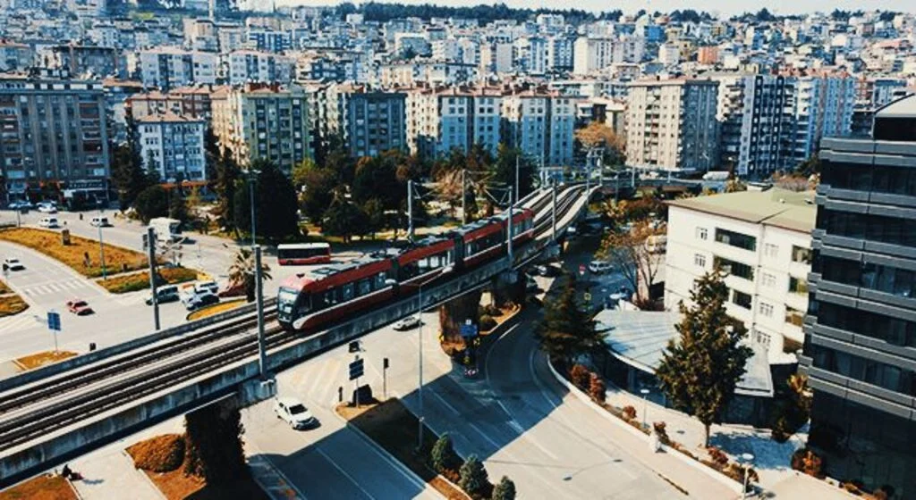 Samsun'da tramvayların yedek parçalarının yerli üretimiyle 6 milyon liranın üzerinde tasarruf sağlandı