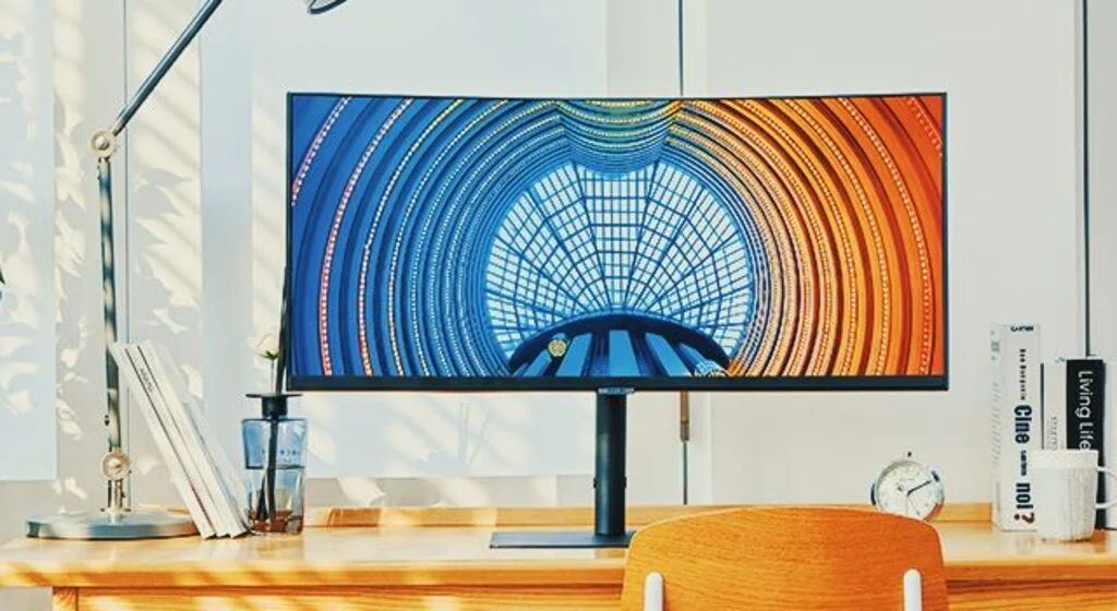 Samsung yeni yüksek çözünürlüklü monitör serisini piyasaya sürüyor!  