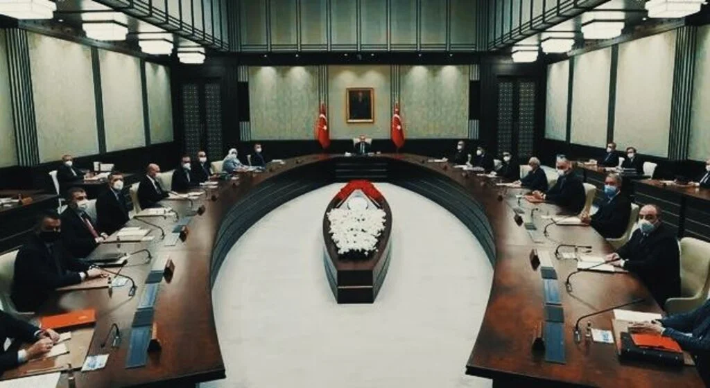 Son Dakika: Türkiye'nin beklediği kabine toplantısı başladı