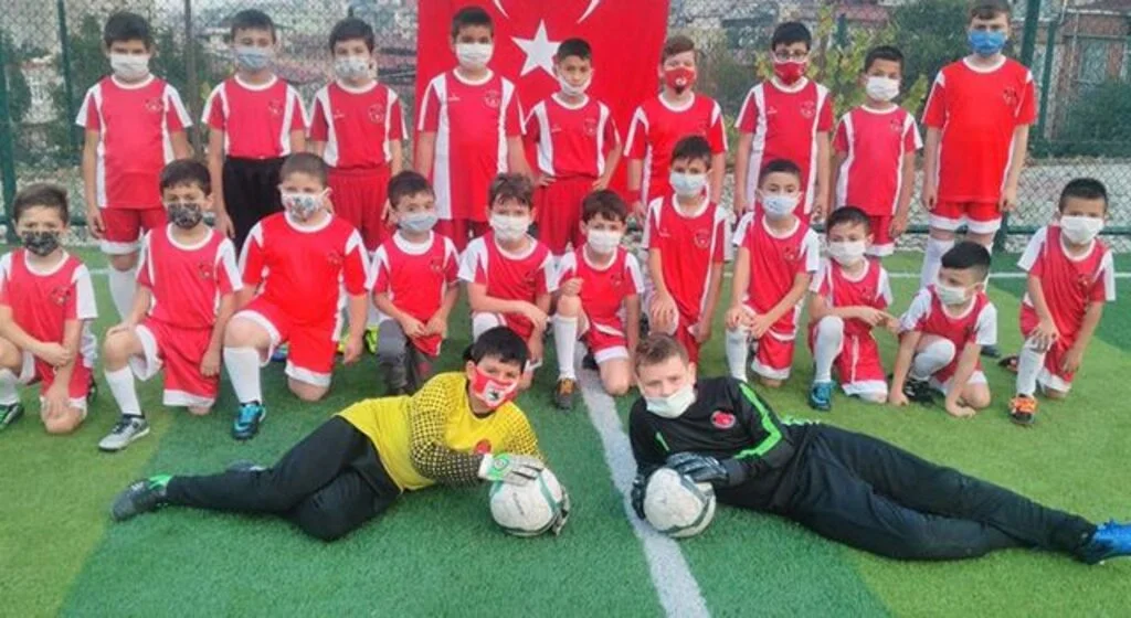 Sporcular Yeşil Sahaları Özledi