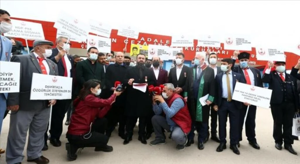 Türkiye Gaziler ve Şehit Aileleri Vakfı Başkanı Aylar: Devletimize başkaldıran herkes elbette bedelini ödeyecektir