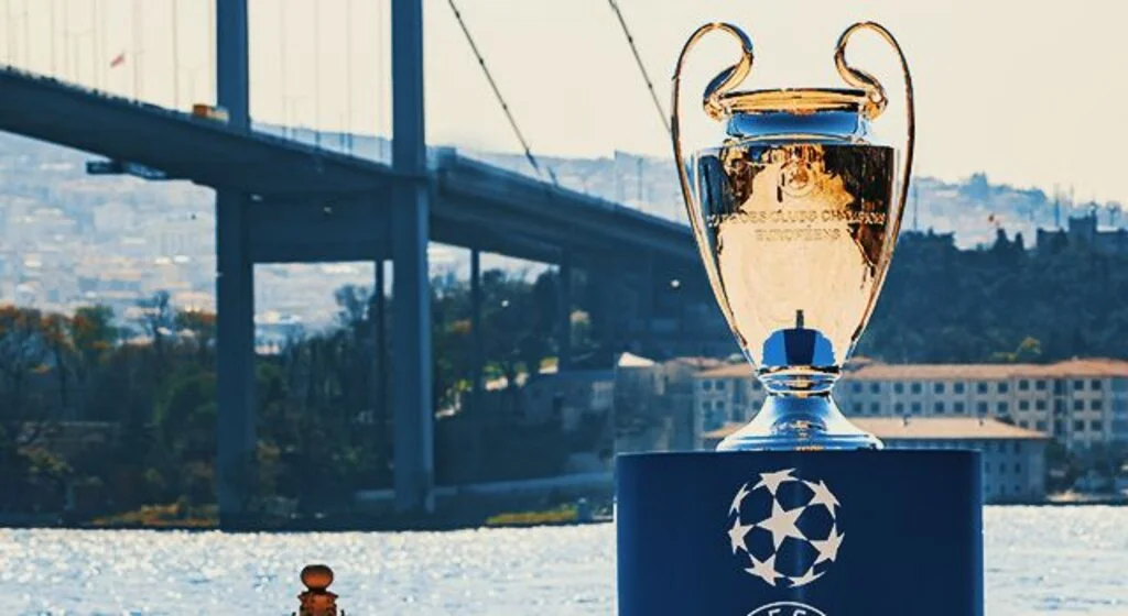 UEFA Şampiyonlar Ligi Kupası Pepsi ve Ruffles ev sahipliğinde İstanbul Boğazı ile buluştu