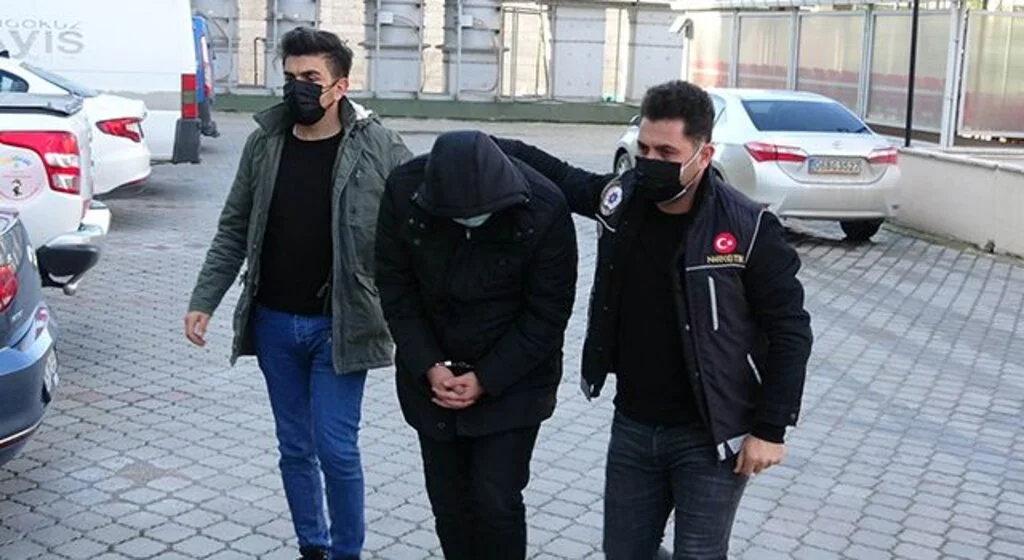 Zehir tacirlerine 8 yıl 4 ay hapis 