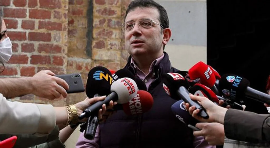 Başkan İmamoğlu'ndan Elleri Arkasında Yanıtı!