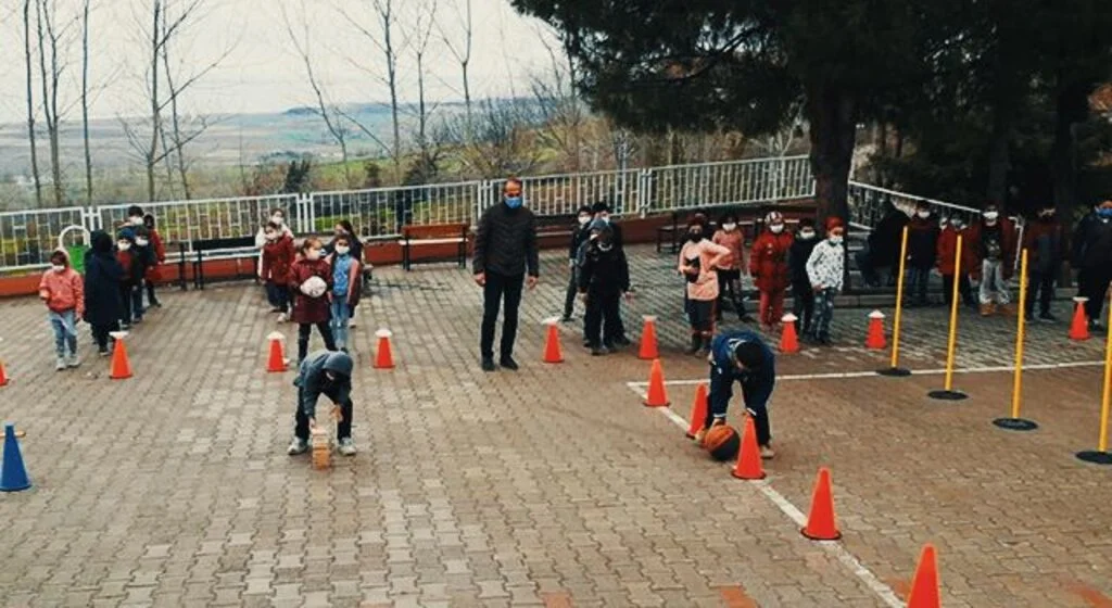 Çocuklar Projeleri İple Çekiyor