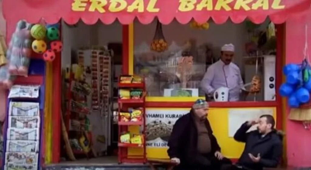 Exxen Leyla ile Mecnun dizisinin yeniden çekileceğini duyurdu