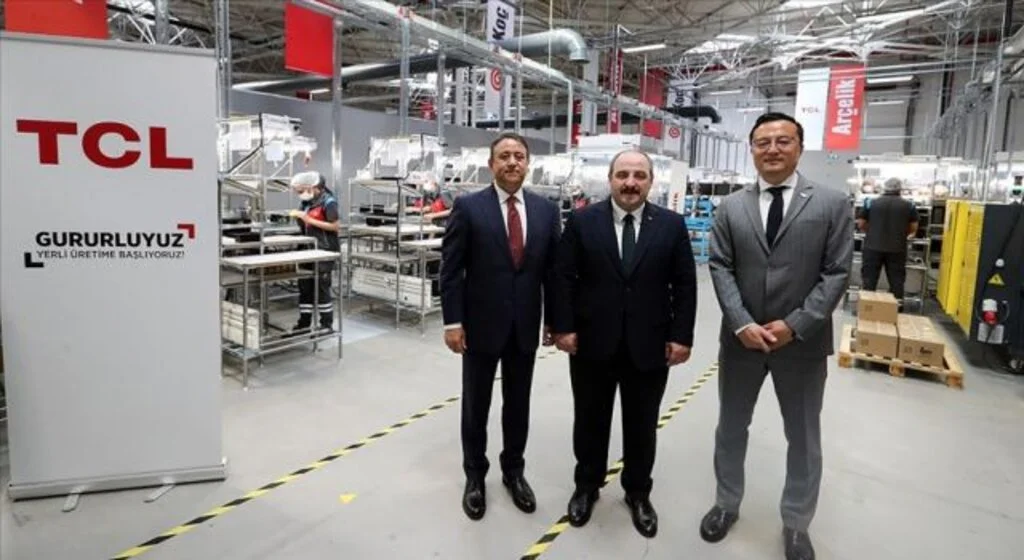 Global markaların Türkiye'de akıllı telefon üretimlerine bir yenisi daha eklendi