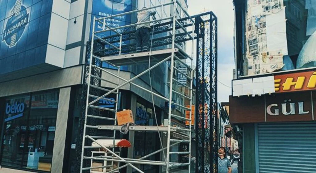 İlkadım'da Mecidiye ve Fatih Sultan Mehmet Caddesi'ne Estetik Rötüş