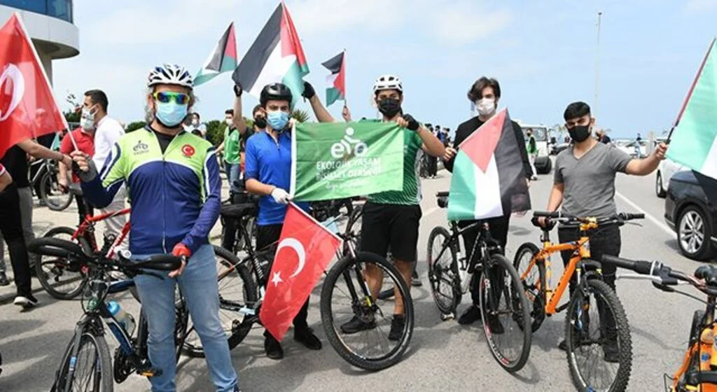 Kudüs için pedalladılar