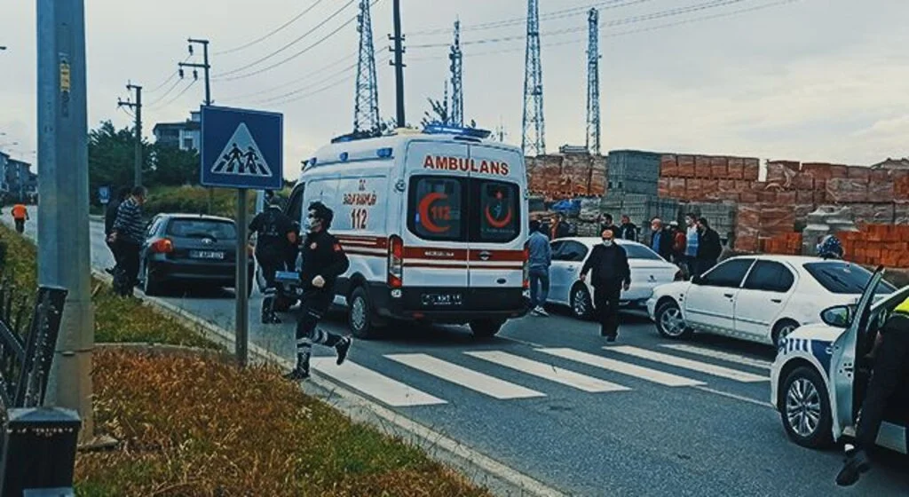 Otomobil ile motosiklet çarpıştı: 1 yaralı