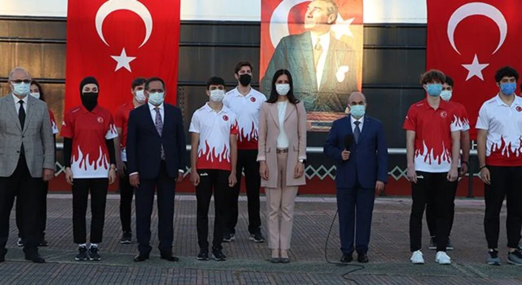 Samsun’da 19.19’da Bandırma Vapuru'nda İstiklal Marşı okundu