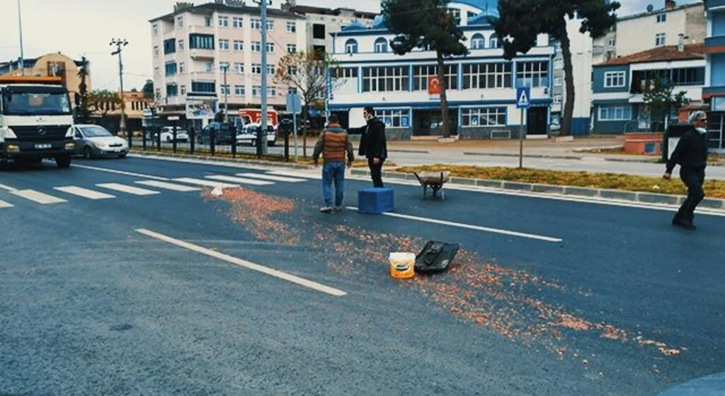 Samsun'da kamyonet ile elektrikli bisiklet çarpıştı: 1 yaralı