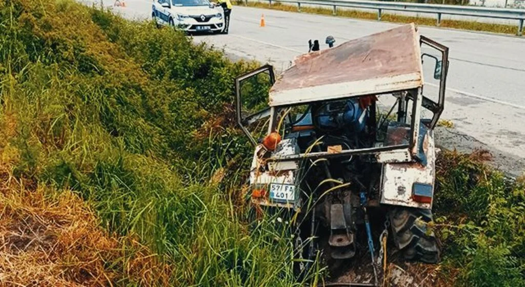 Samsun'da traktör su kanalına devrildi: 1 yaralı