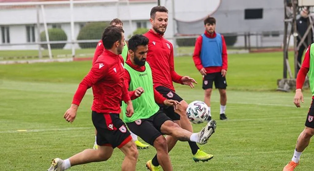 Samsunspor ile Adanaspor 51. randevuya çıkıyor