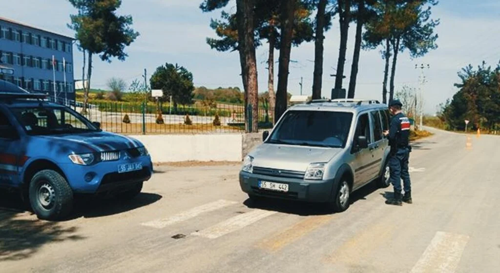 Tam kapanmada jandarmadan sıkı denetim