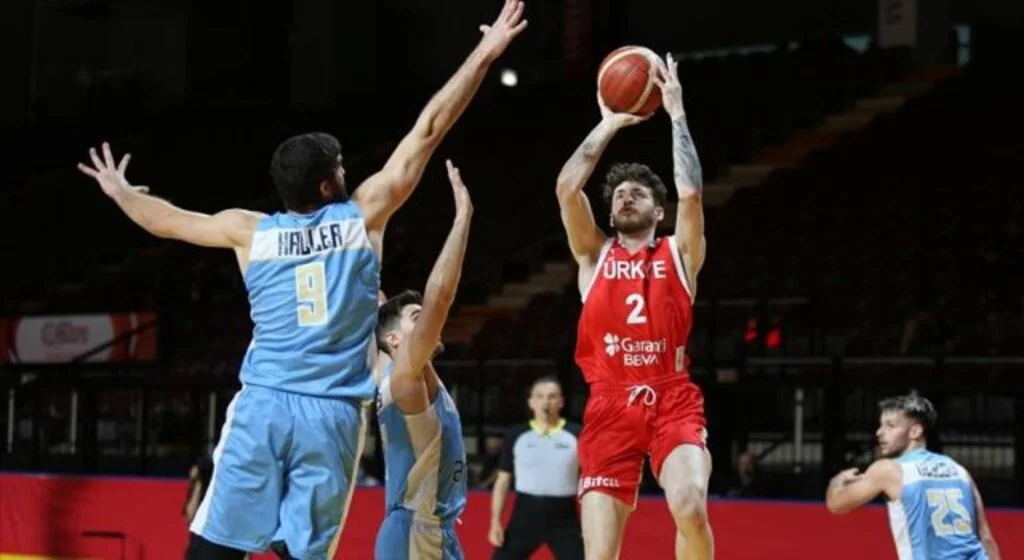 A Milli Erkek Basketbol Takımı, Uruguay'ı mağlup etti