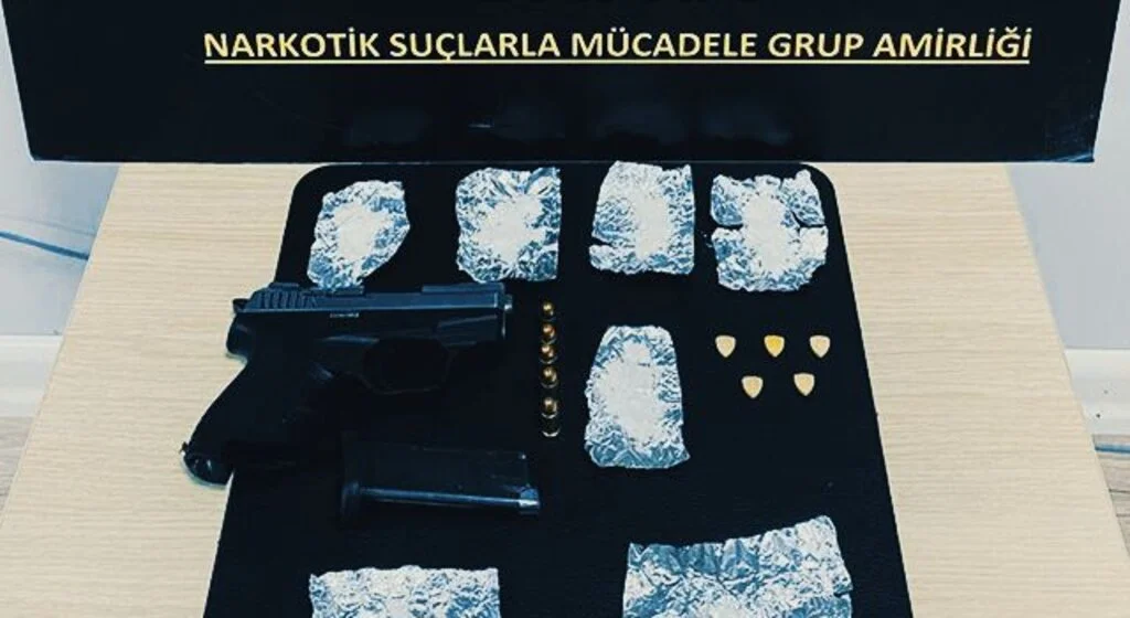 Araba değil suç yuvası!