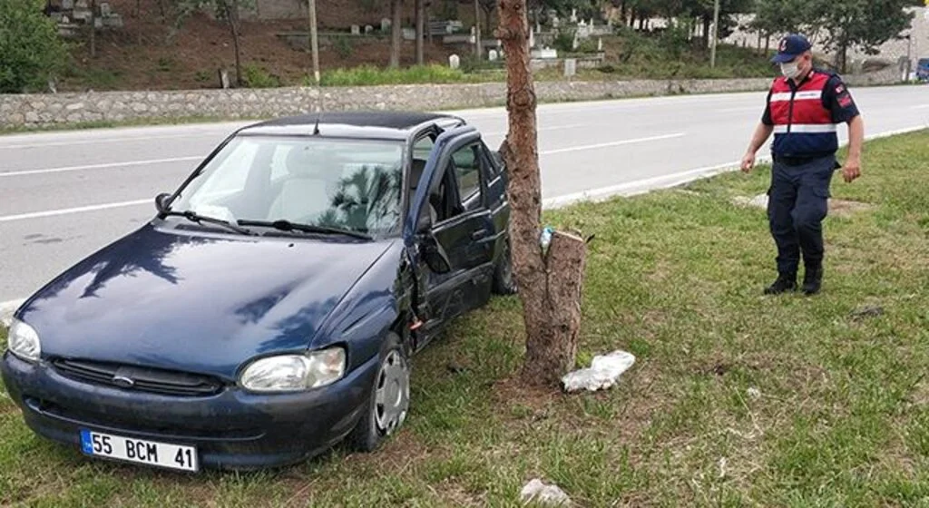 Aracının muayenesinden dönerken kaza yaptı: 1 yaralı