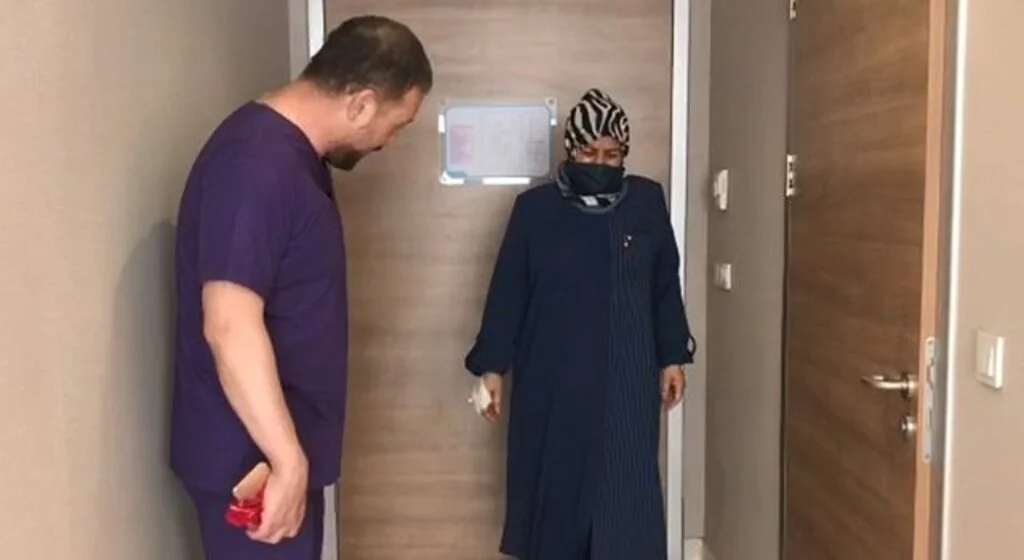 Ayağa bile kalkamıyordu, tedavinin ikinci gününde yürümeye başladı