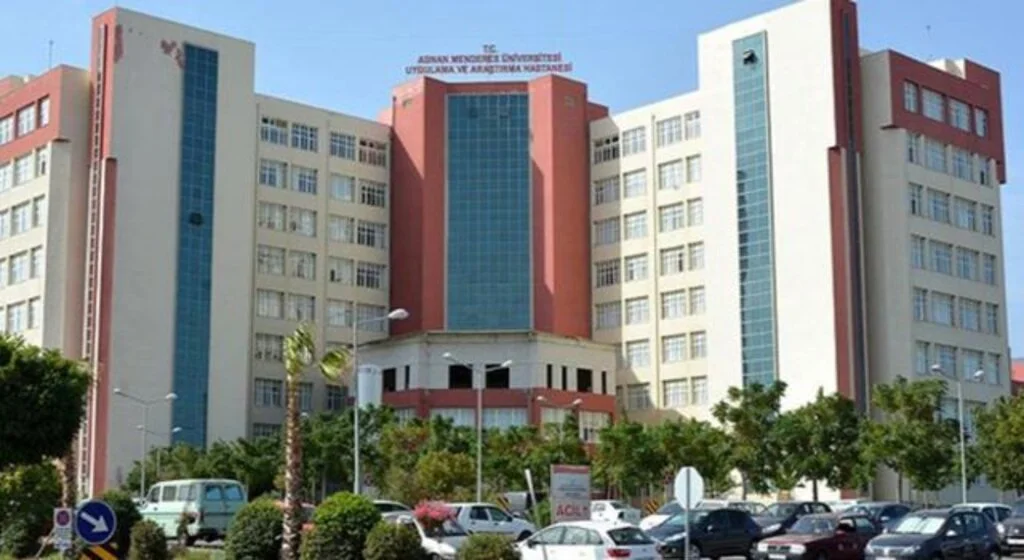 Aydın'da 30'a yakın profesörün istifa ettiği hastanenin başhekimi faturayı kente kesti: Oğlum bile gitmek istiyor