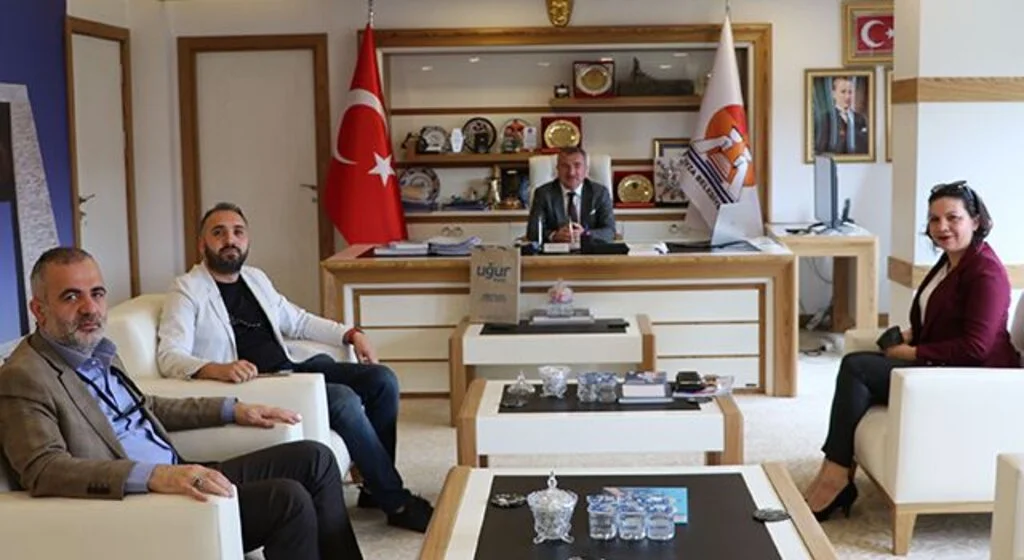 Bahçeşehir Uğur Eğitim Kurumları'ndan Başkan Özdemir’e ziyaret