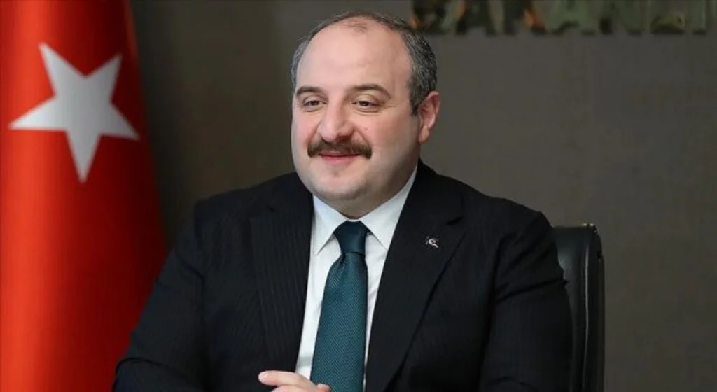 Bakan Varank: Piyasa değeri 1,2 milyar dolarlık 20 ton altın, 2,8 milyon dolarlık 3,5 ton gümüş rezervi tespit edildi