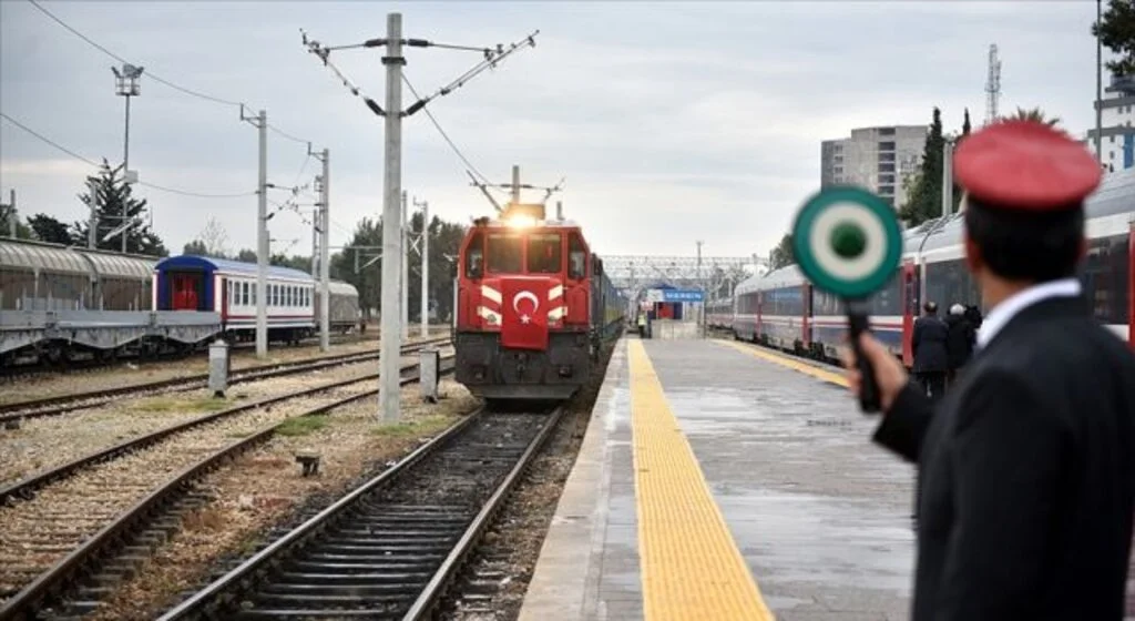 Bakü-Tiflis-Kars Demir Yolu Hattı'ndan taşınan yük miktarı 1 milyon tonu aştı