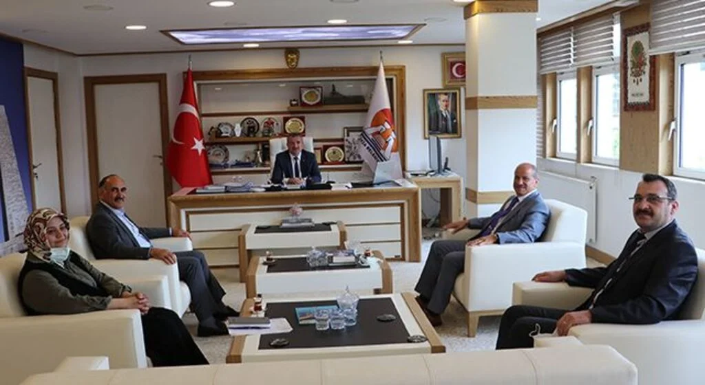 Başkan Özdemir PTT heyetini ağırladı