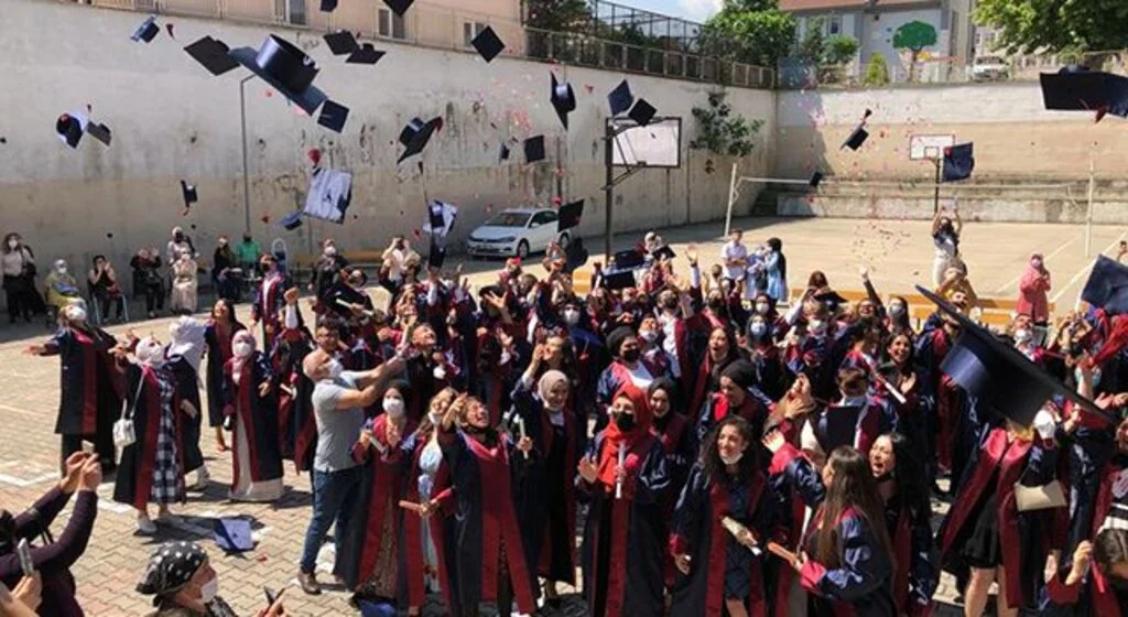 Canik MTAL'de mezuniyet coşkusu