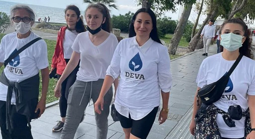 DEVA Partisi'nden 'Günde 10 bin adım daveti' 