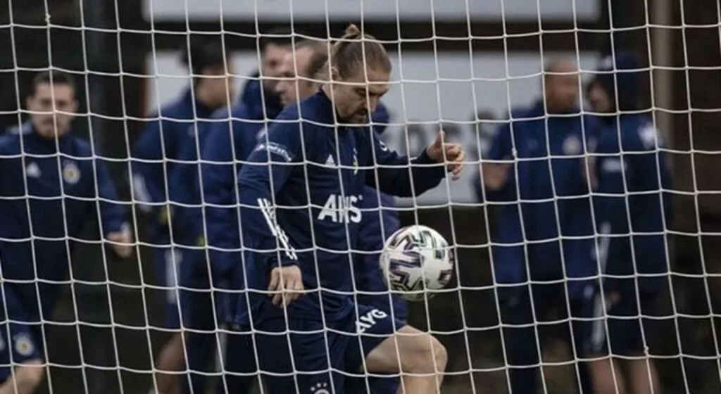 Fenerbahçe’de Caner Erkin Bilmecesi Sonuçlanıyor